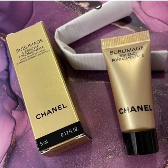 Chanel Sublimage L’essence Fondamentale Serum - Picture 1 of 2